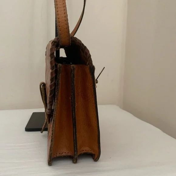 Patricia Nash Lanza Leather Crossbody Bag - Picture 3 of 10